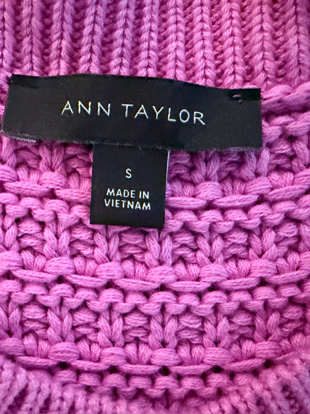 Ann Taylor Pink Short-Sleeve Knit Cardigan Size Small - Picture 5 of 6